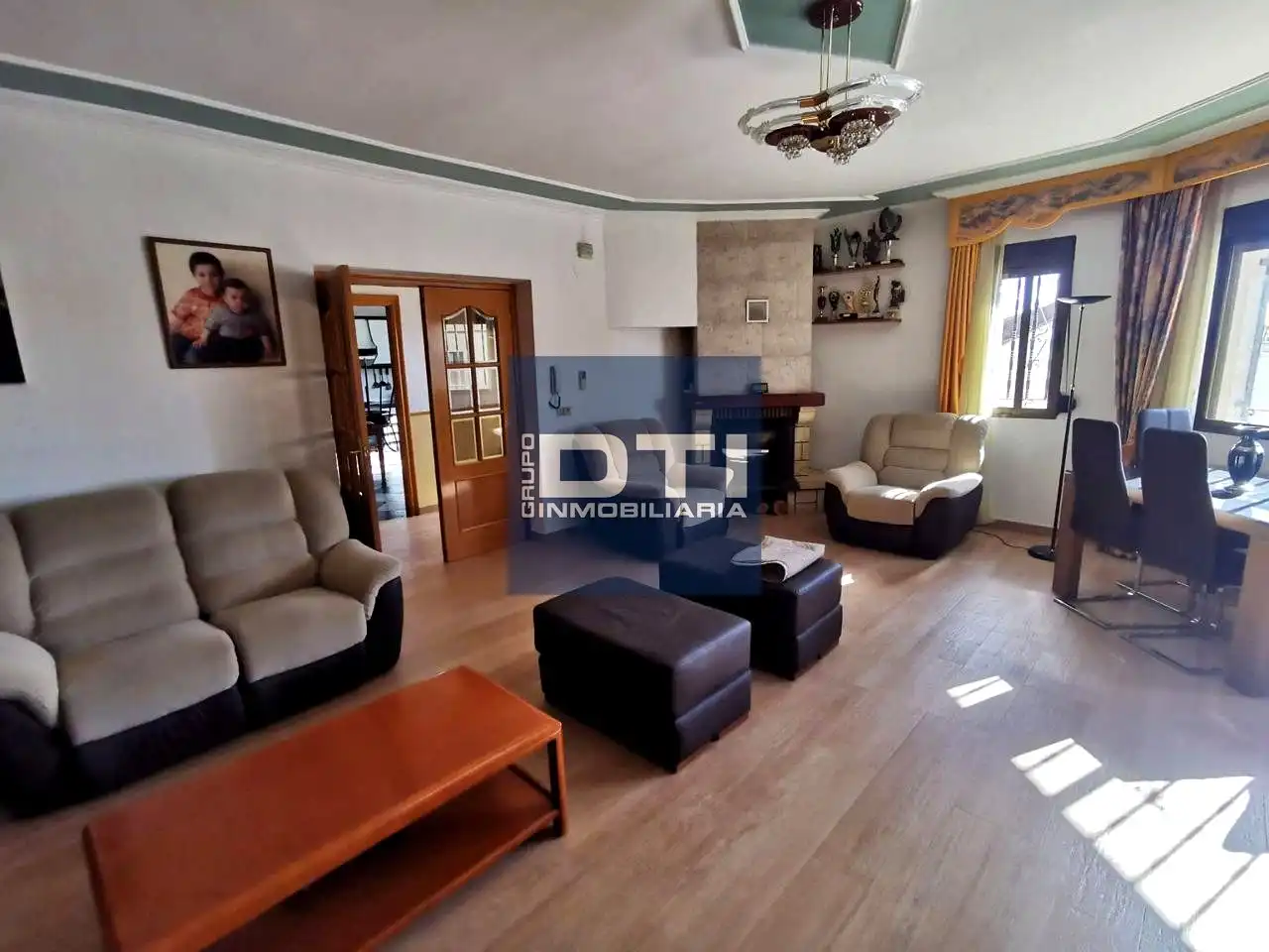 Sala d'estar de Casa o xalet en venda en Balazote amb Aire condicionat i Terrassa