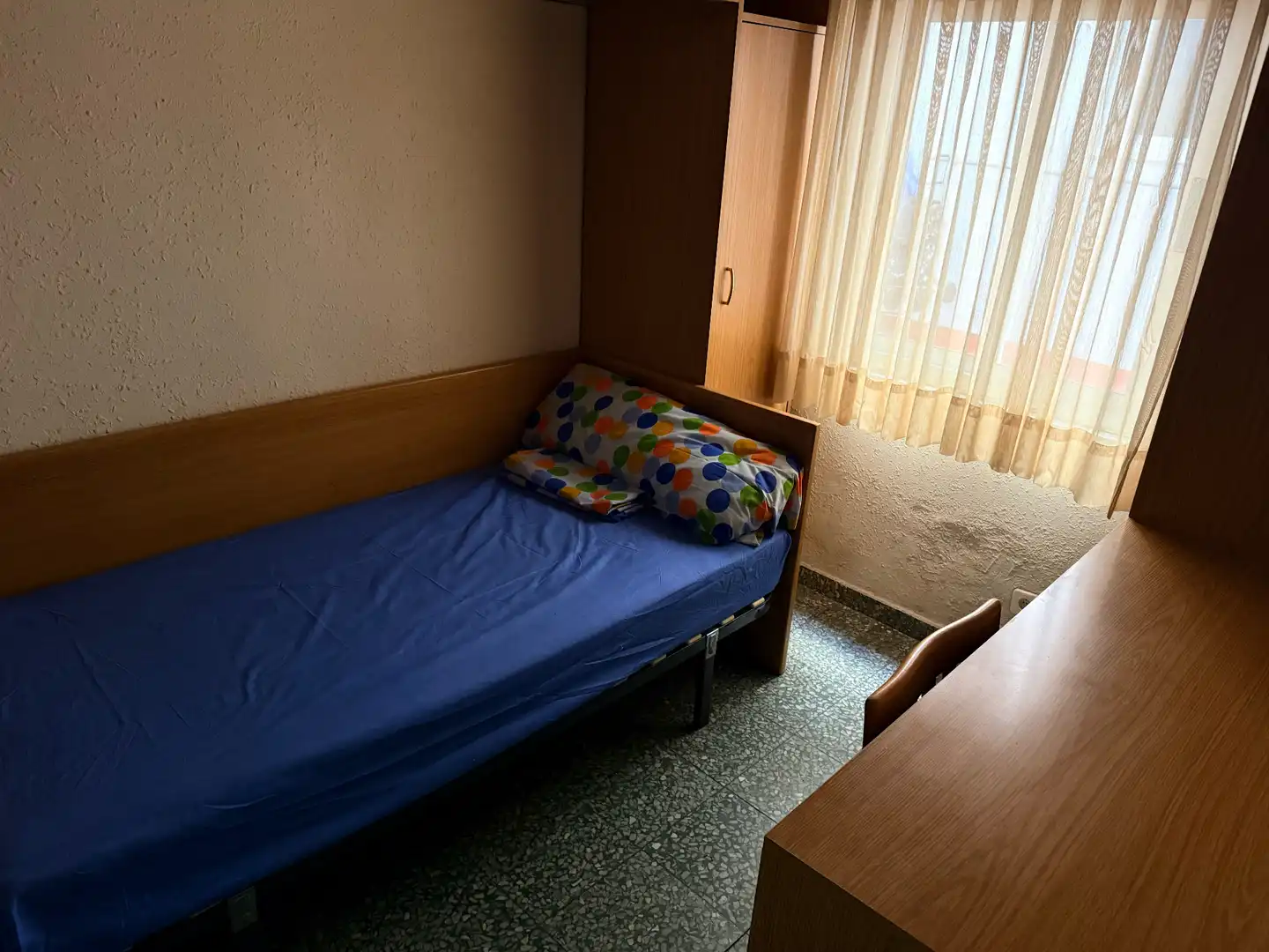 Dormitori de Pis en venda en León Capital  amb Calefacció, Terrassa i Moblat