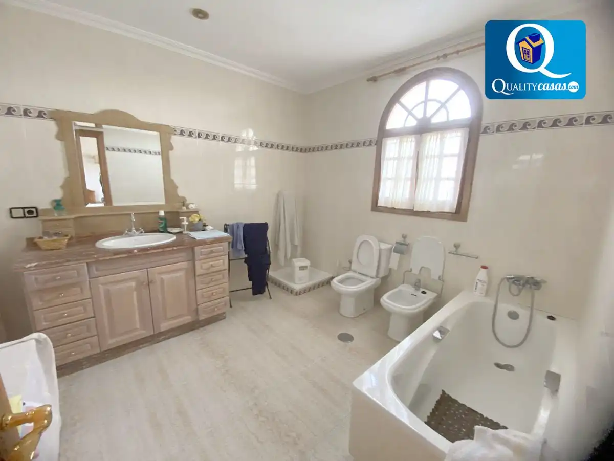Bathroom of Houses for sale in Mutxamel  with Terrace and Storage room