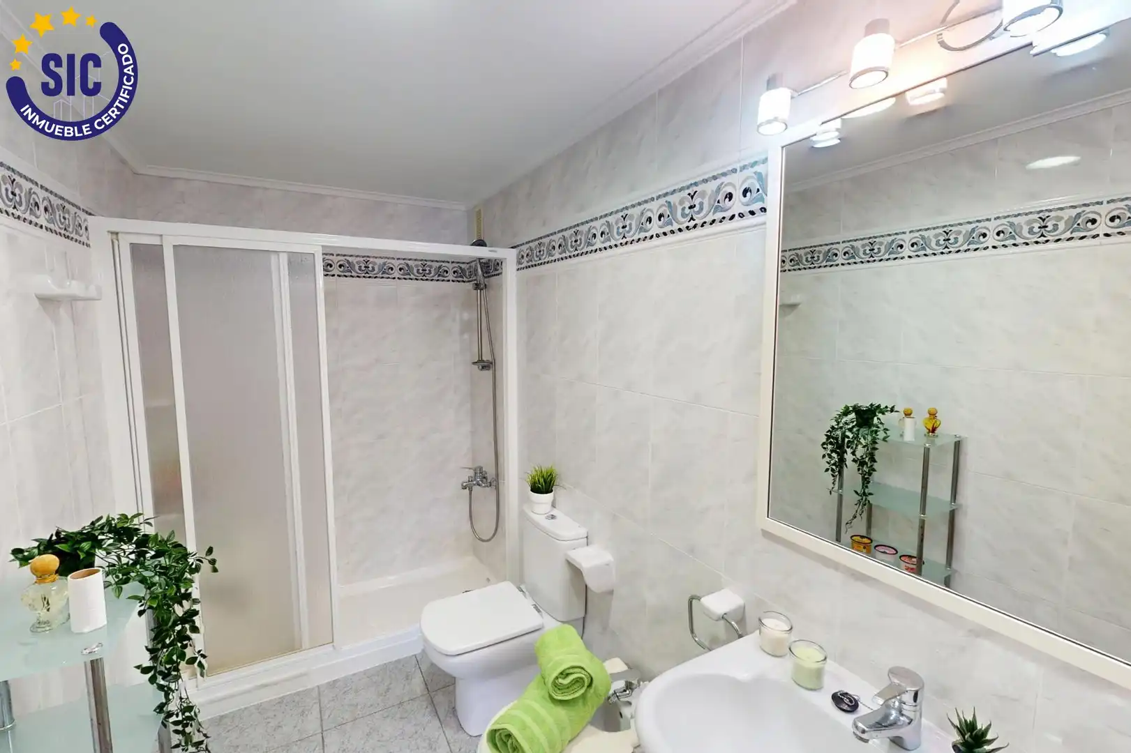 Baño de Apartamento en venta en Benicasim / Benicàssim con Jardín privado, Terraza y Trastero