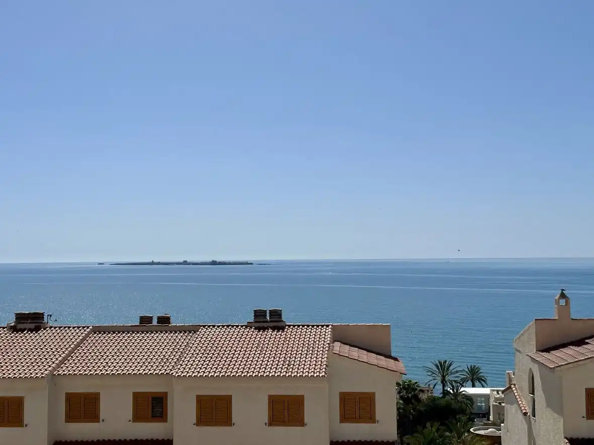 Dormitori de Apartament en venda en Santa Pola amb Calefacció i Terrassa