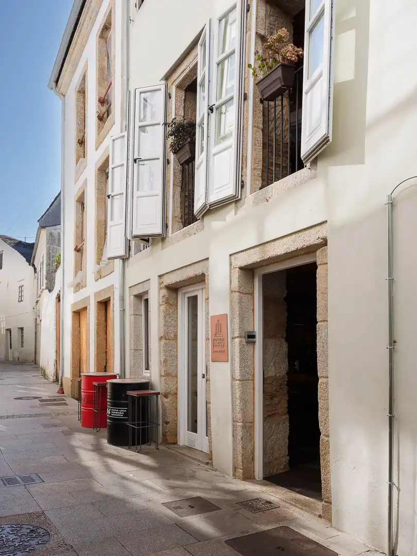 Außenansicht von Gebäude zum Verkauf in Lugo