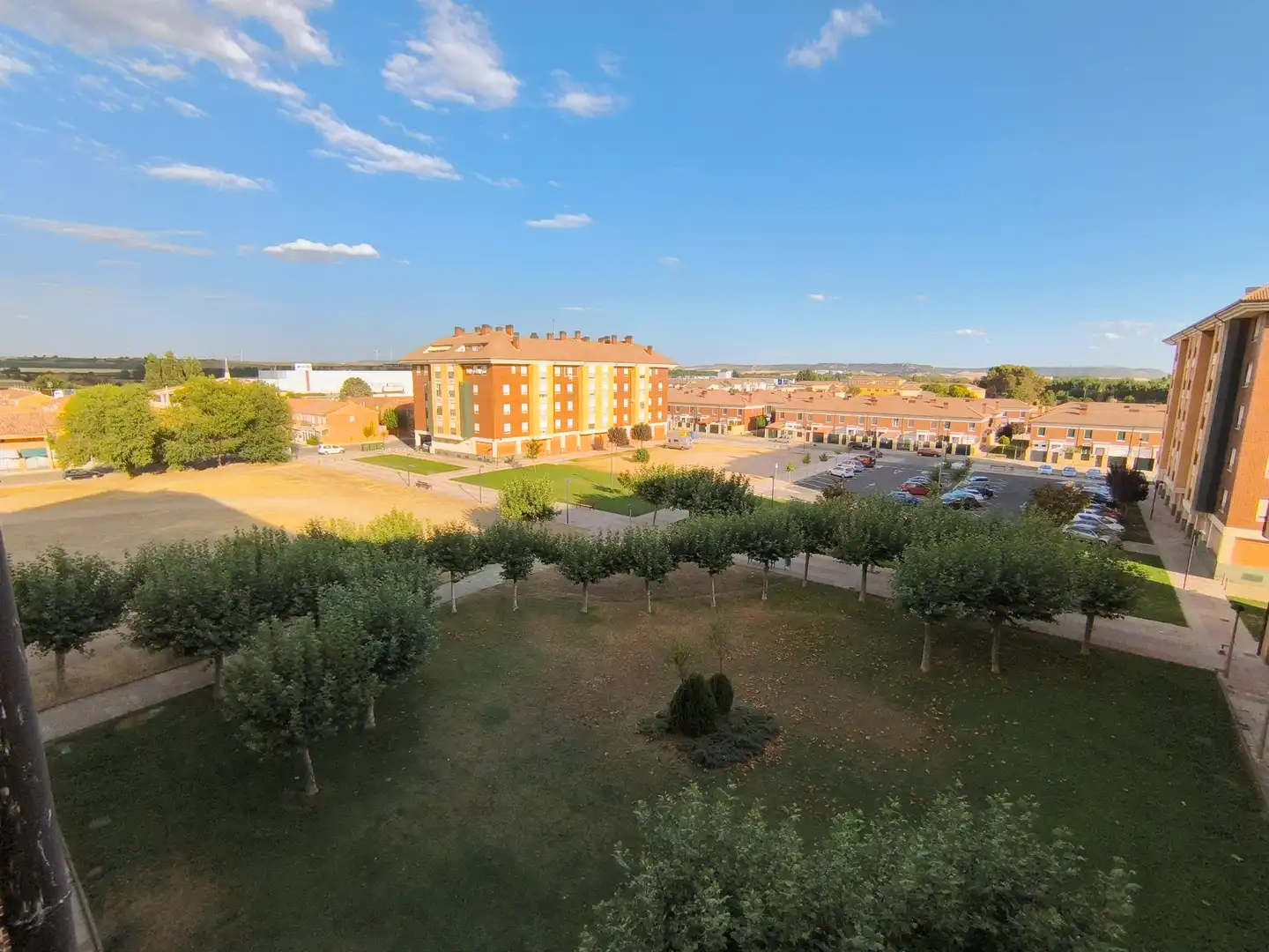 Vista exterior de Pis en venda en Villamuriel de Cerrato amb Calefacció, Terrassa i Traster