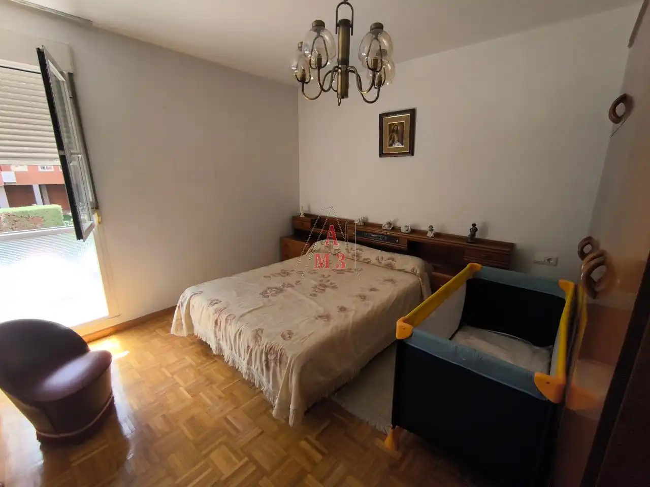 Dormitori de Pis en venda en León Capital  amb Calefacció, Parquet i Traster