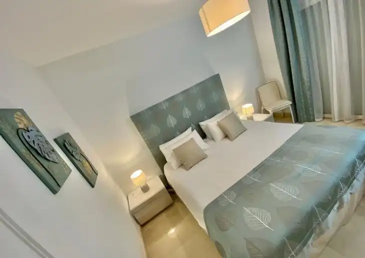 Dormitori de Dúplex en venda en Marbella amb Aire condicionat, Calefacció i Parquet