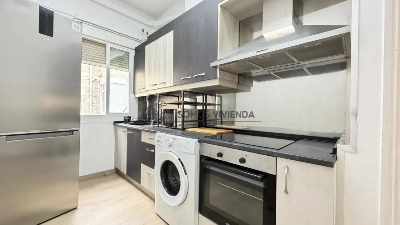Cocina de Piso de alquiler en Ourense Capital  con Calefacción y Amueblado