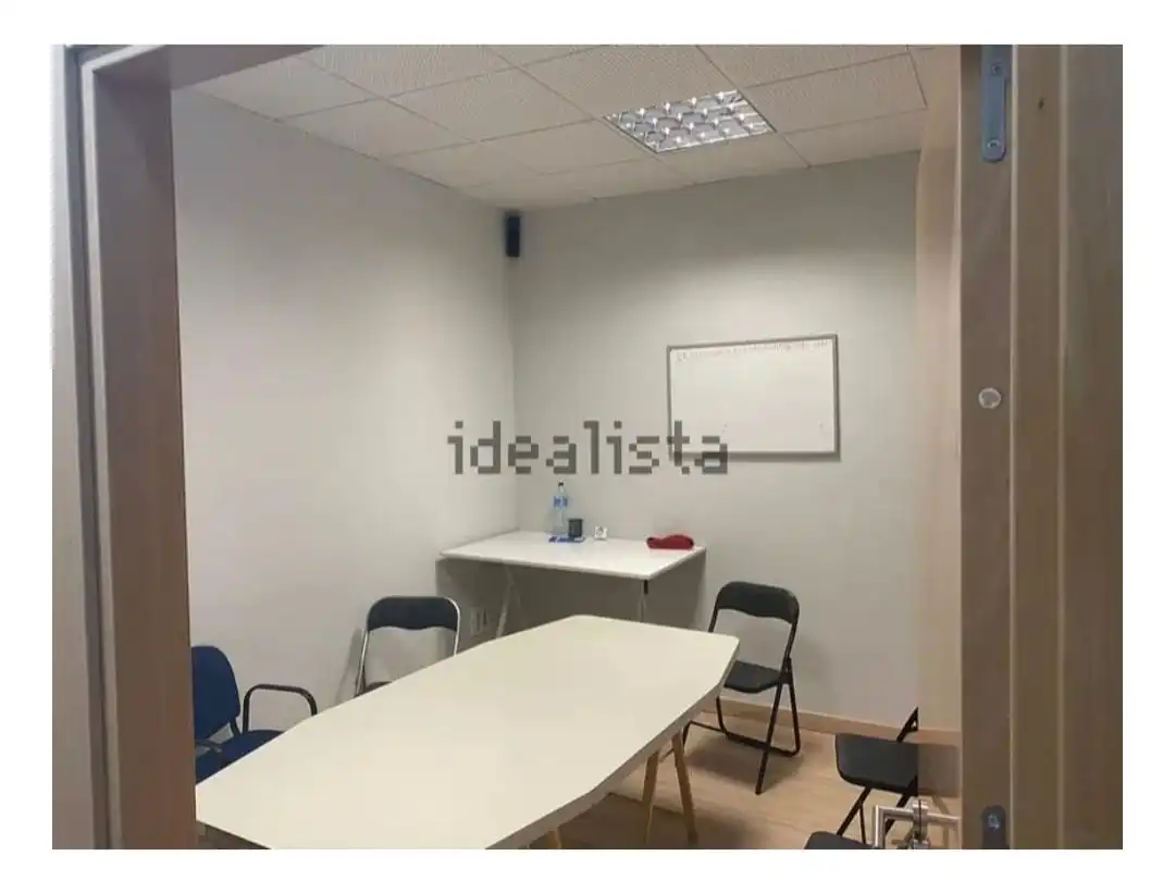Oficina en venda en Granada