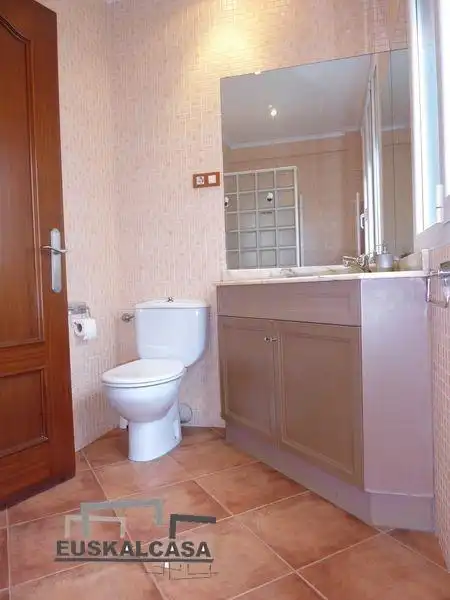 Bathroom of Flat for rent in Basurtu - Zorrotza