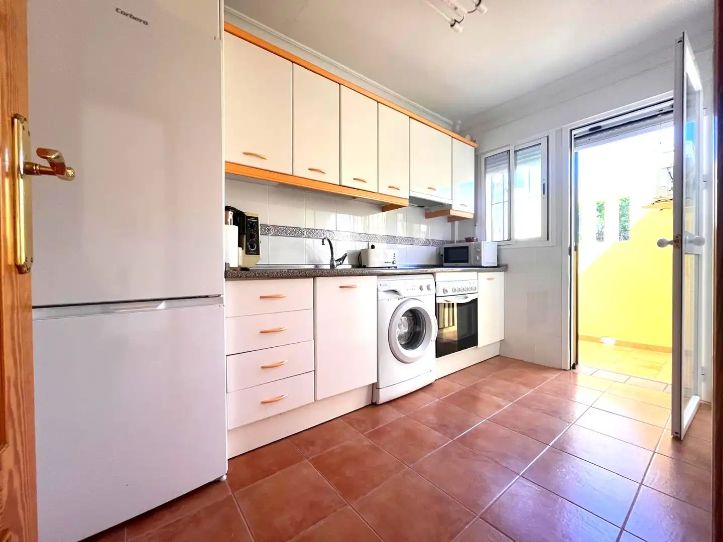 Cocina de Casa adosada en venta en Islantilla con Aire acondicionado, Terraza y Piscina