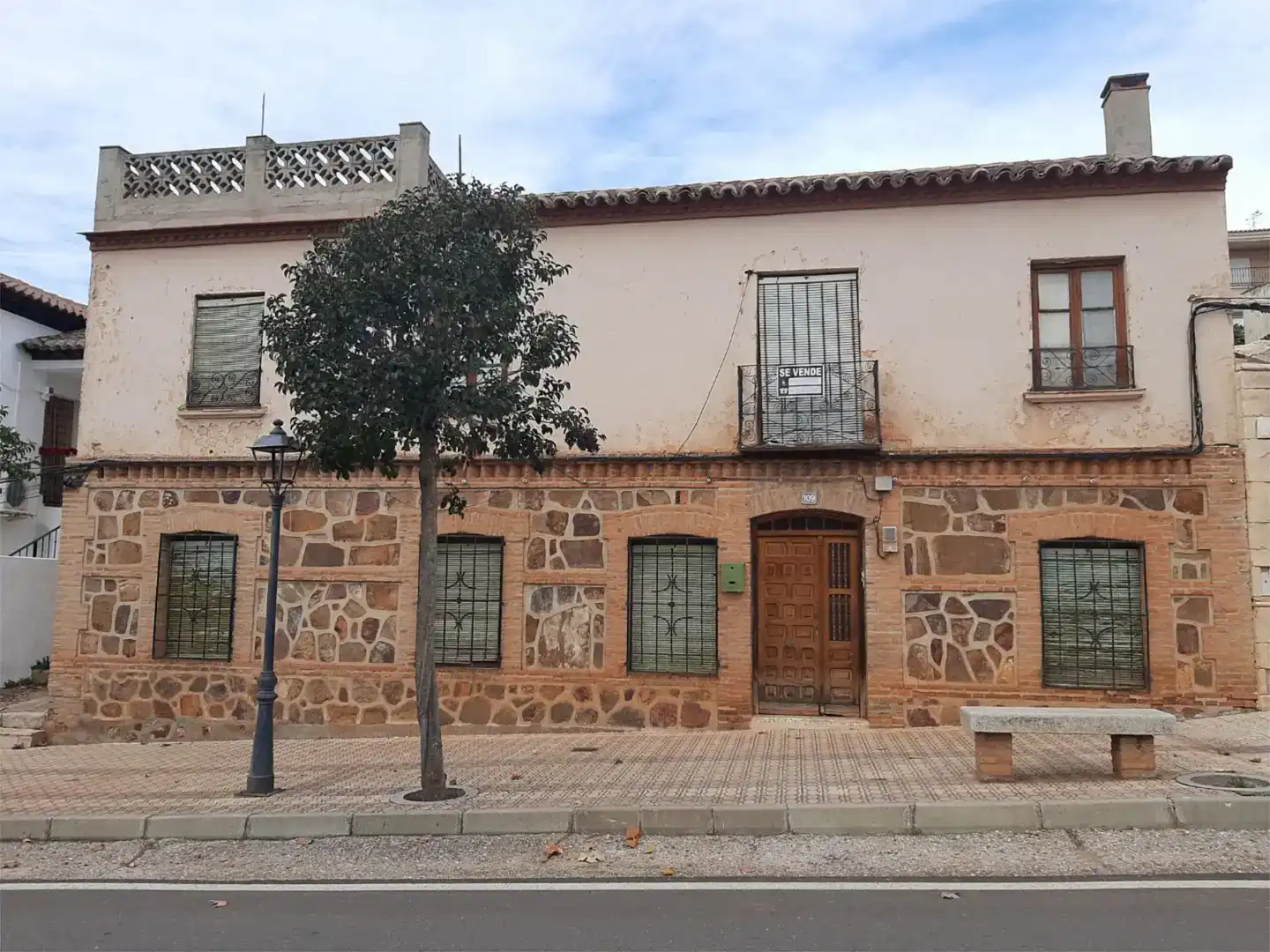 Vista exterior de Piso en venta en Los Yébenes con Jardín privado y Balcón