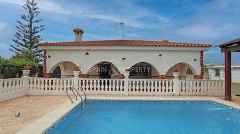 Chalet a la venta en suelo rústico en Montroy, Valencia