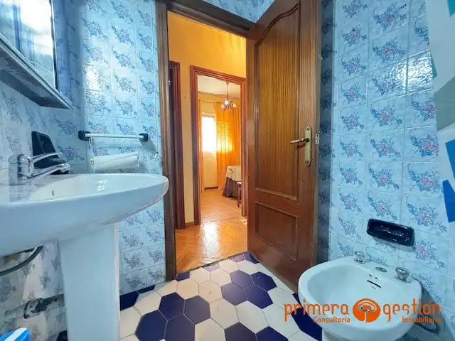 Baño de Piso en venta en Sevilla con Trastero