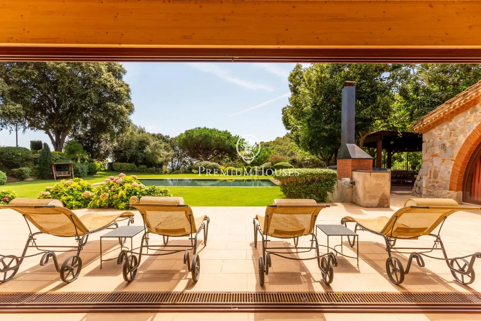 Terrassa de Finca rústica en venda en Sant Andreu de Llavaneres amb Aire condicionat, Calefacció i Piscina