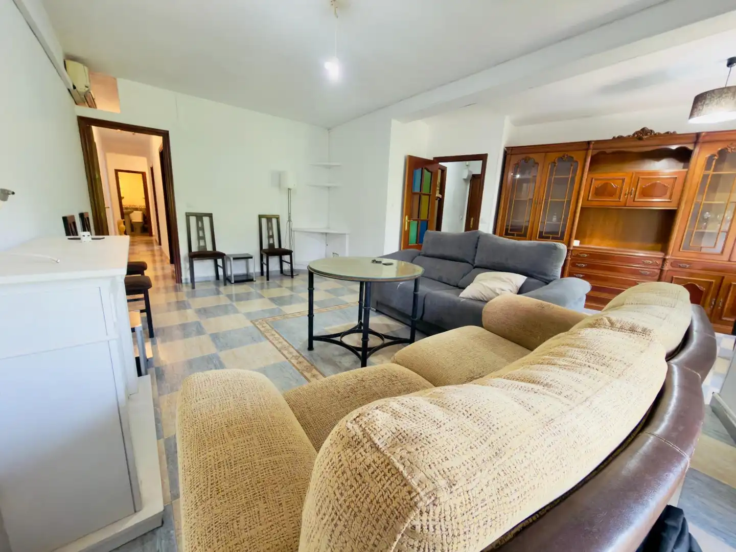 Sala de estar de Piso en venta en Córdoba con Terraza, Trastero y Amueblado