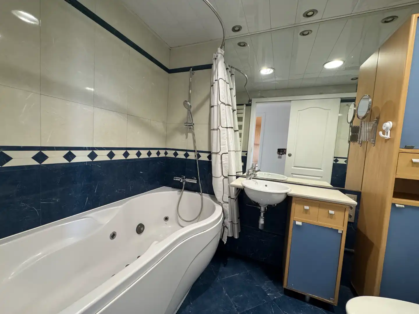 Baño de Ático en venta en Terrassa con Aire acondicionado, Calefacción y Parquet
