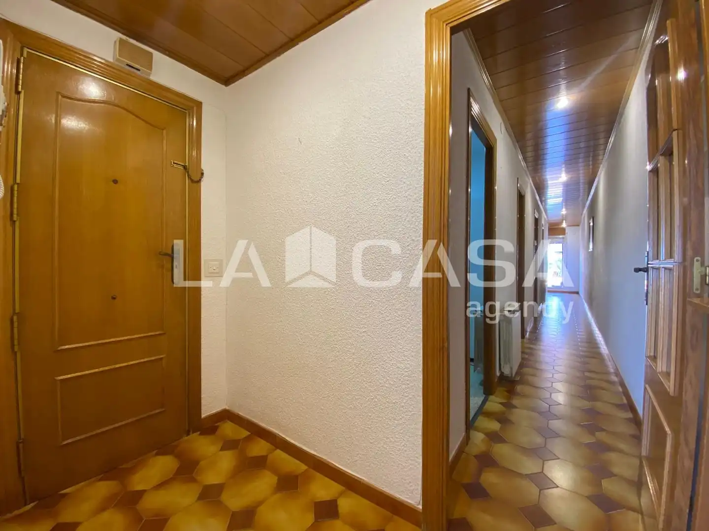 Ático en venta en Santa Coloma de Gramenet con Calefacción, Terraza y Trastero