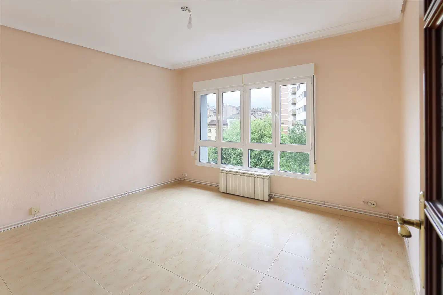 Schlafzimmer von Wohnung zum Verkauf in Oviedo  mit Heizung und Parkett