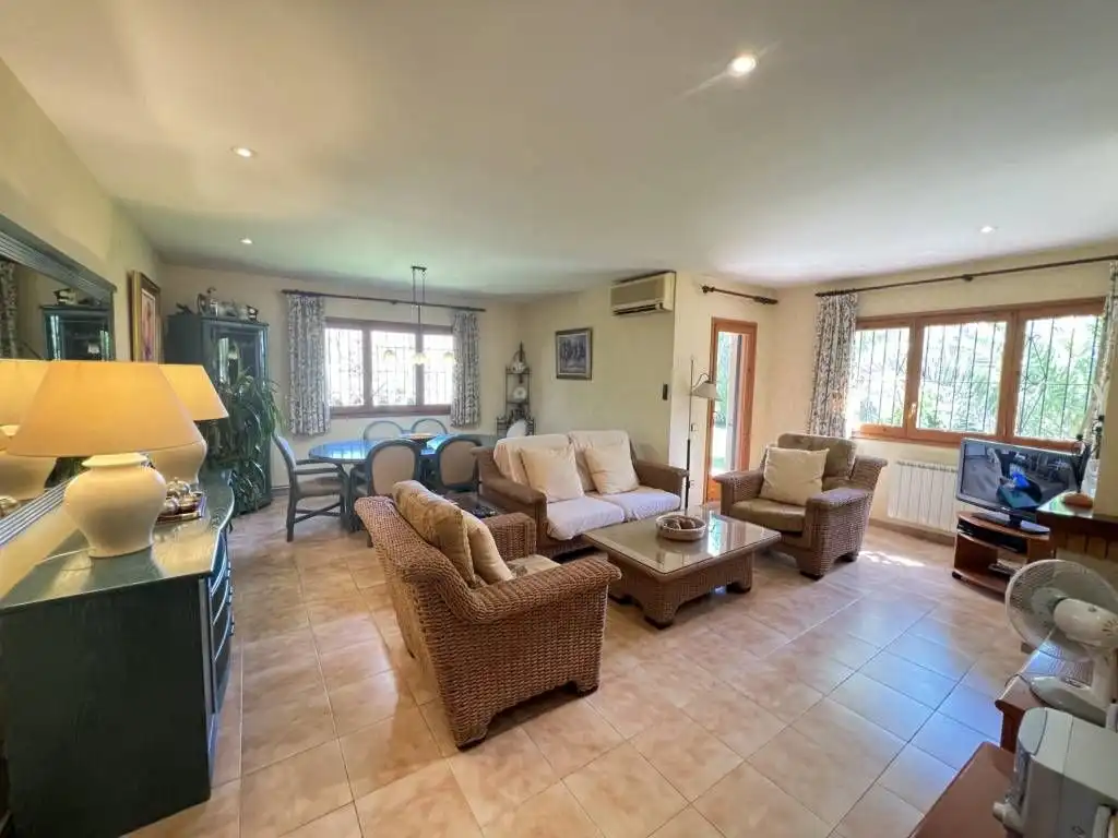 Living room of Houses for sale in El Vendrell  with Air Conditioner, Heating and Private garden