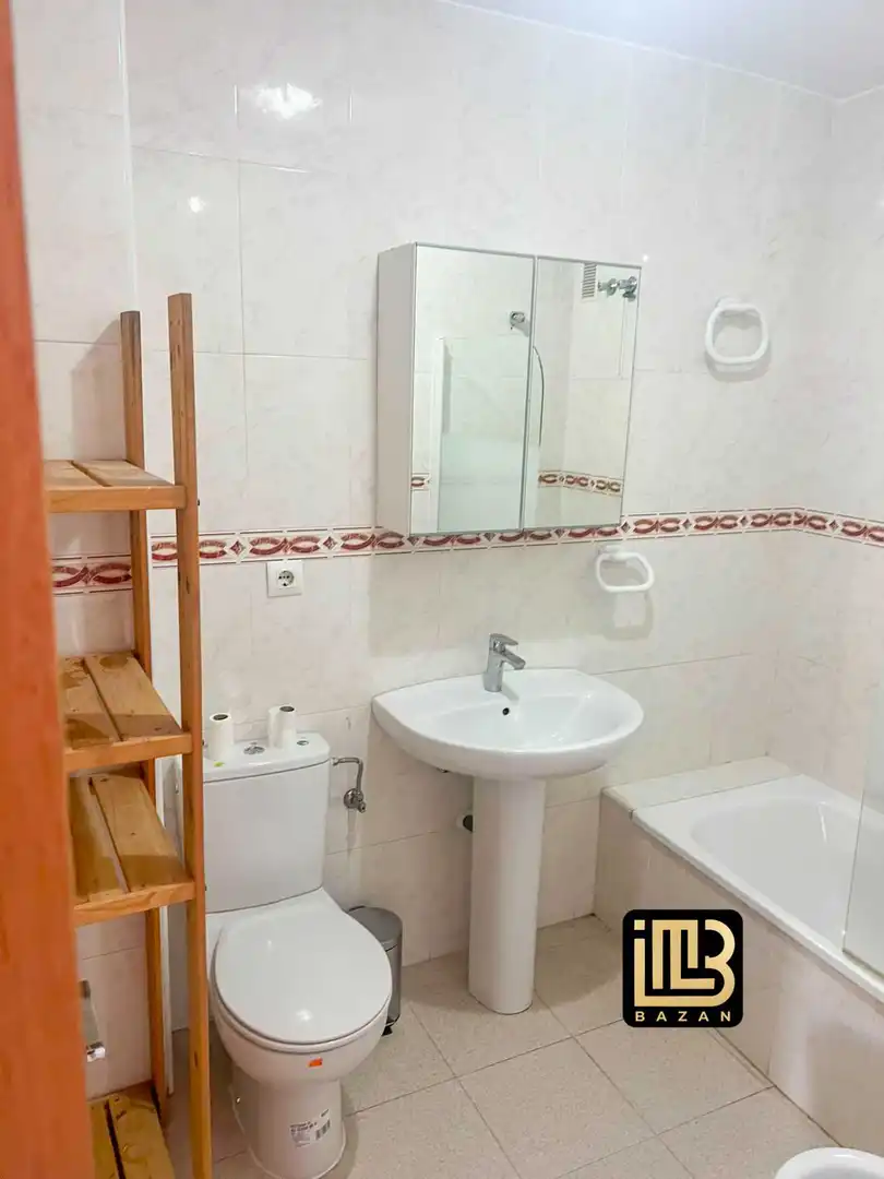 Baño de Piso de alquiler en Mijas con Aire acondicionado, Terraza y Amueblado