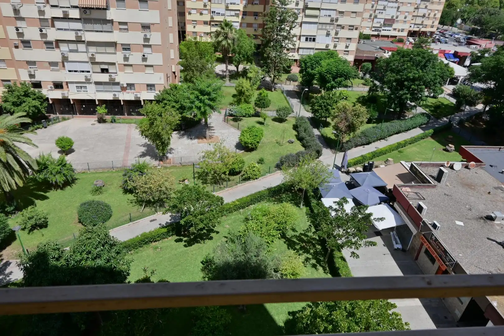 Vista exterior de Pis en venda en Sevilla amb Aire condicionat, Terrassa i Moblat