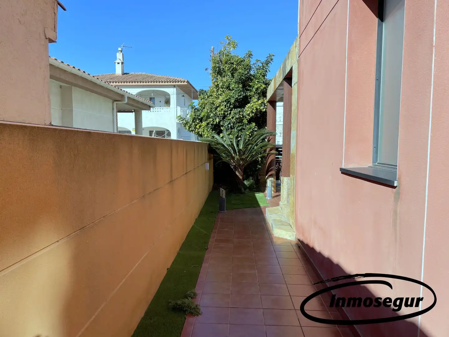 Vista exterior de Casa o xalet en venda en Cambrils amb Aire condicionat, Calefacció i Jardí privat