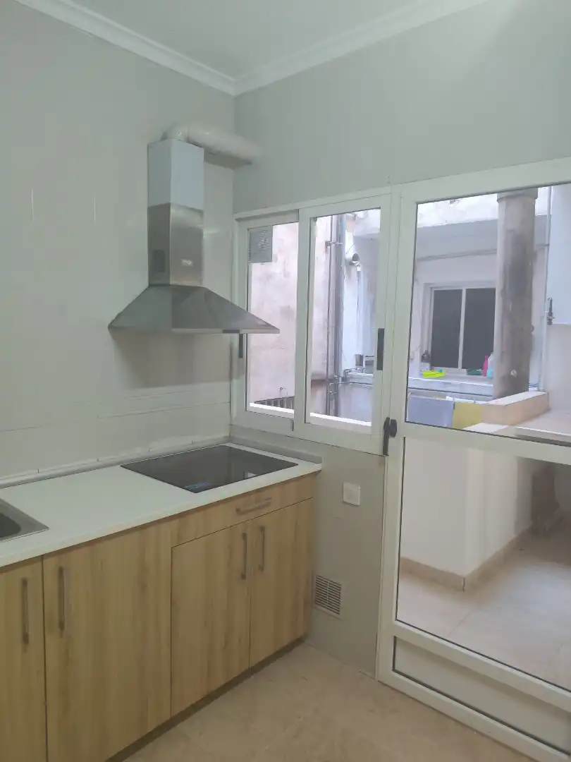 Cuina de Pis de lloguer en Murcia amb Forn i Rentadora