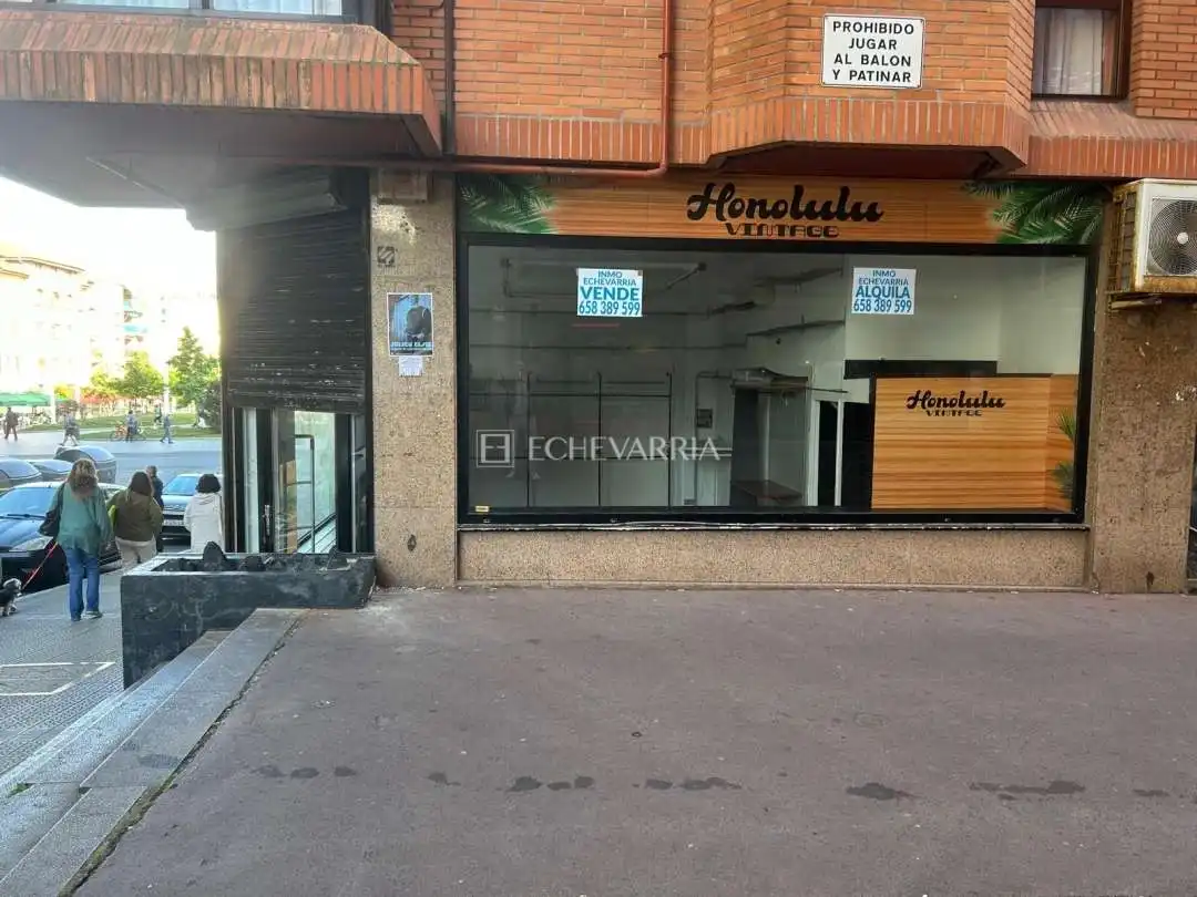 Business premises to rent in Las Arenas