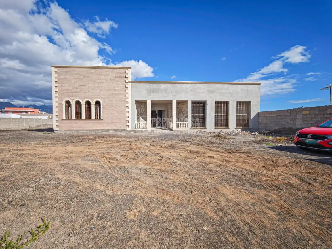 Vista exterior de Residencial en venta en Arona
