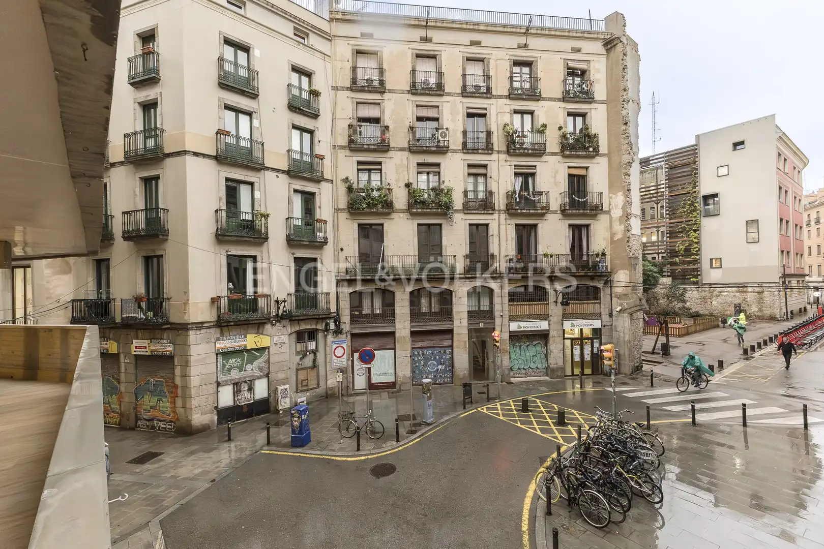 Außenansicht von Wohnung zur Miete in Barcelona mit Klimaanlage, Heizung und Parkett