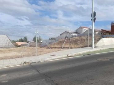 Residential land for sale in Calle Avena