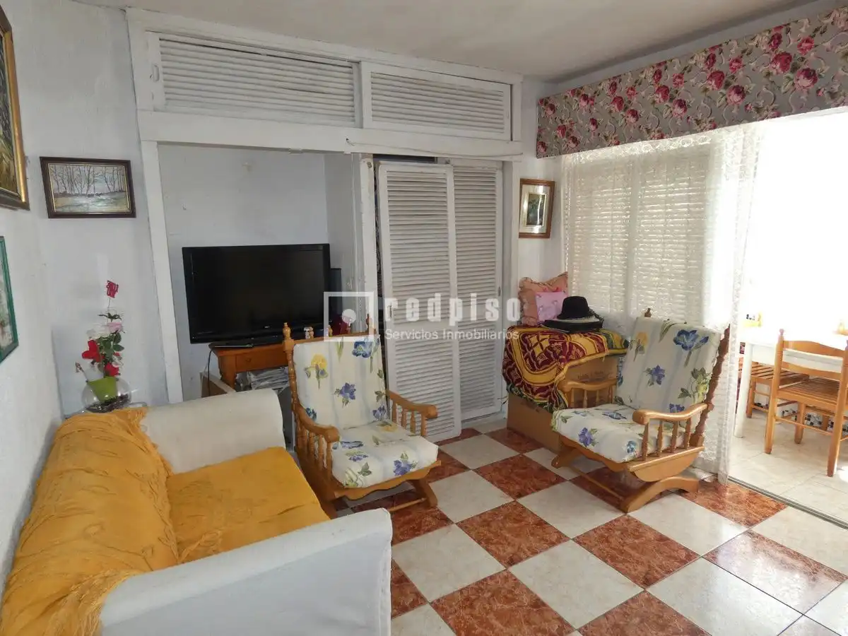 Sala d'estar de Pis en venda en Torremolinos amb Alarma
