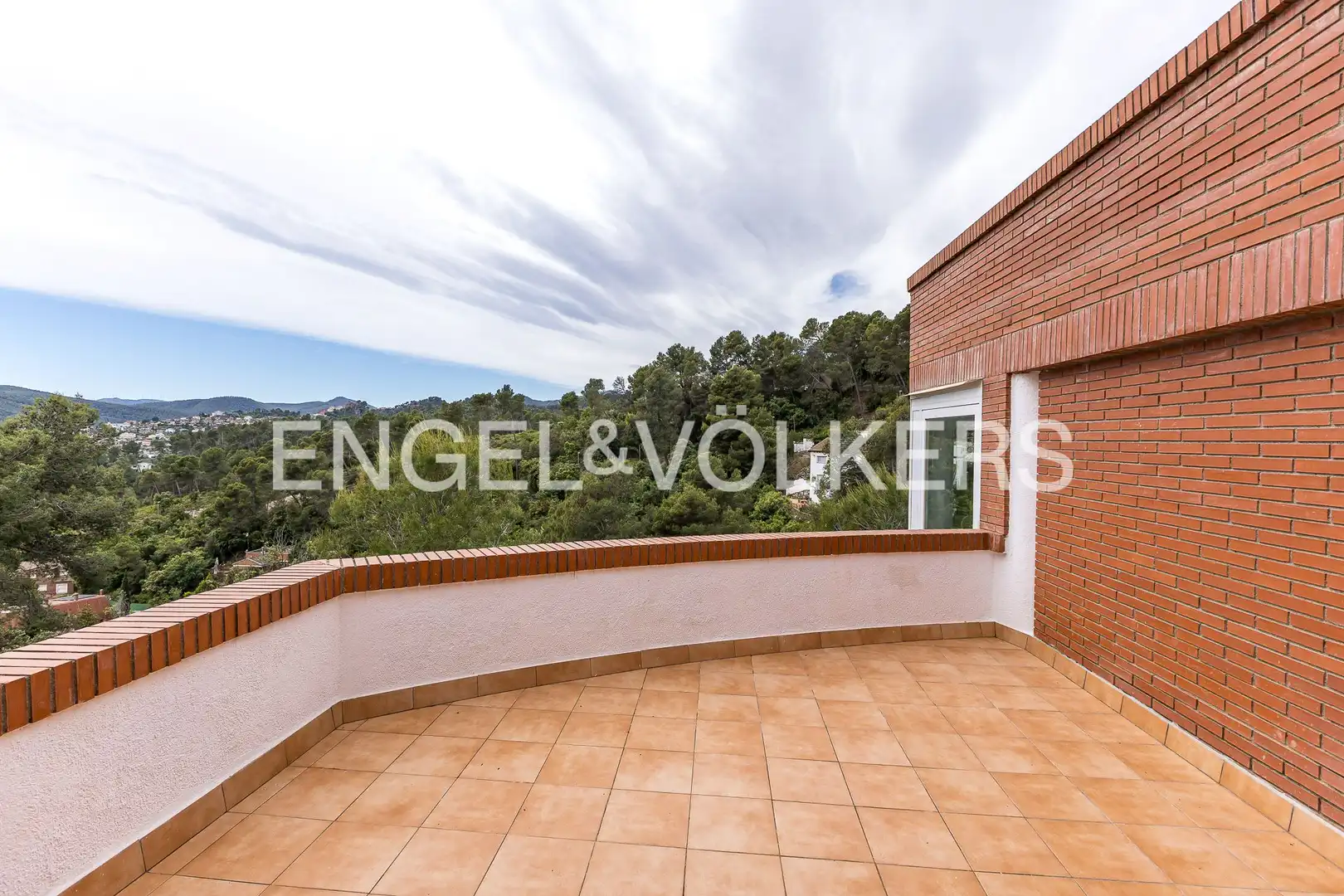Terraza de Casa o chalet de alquiler en Corbera de Llobregat con Aire acondicionado, Calefacción y Jardín privado