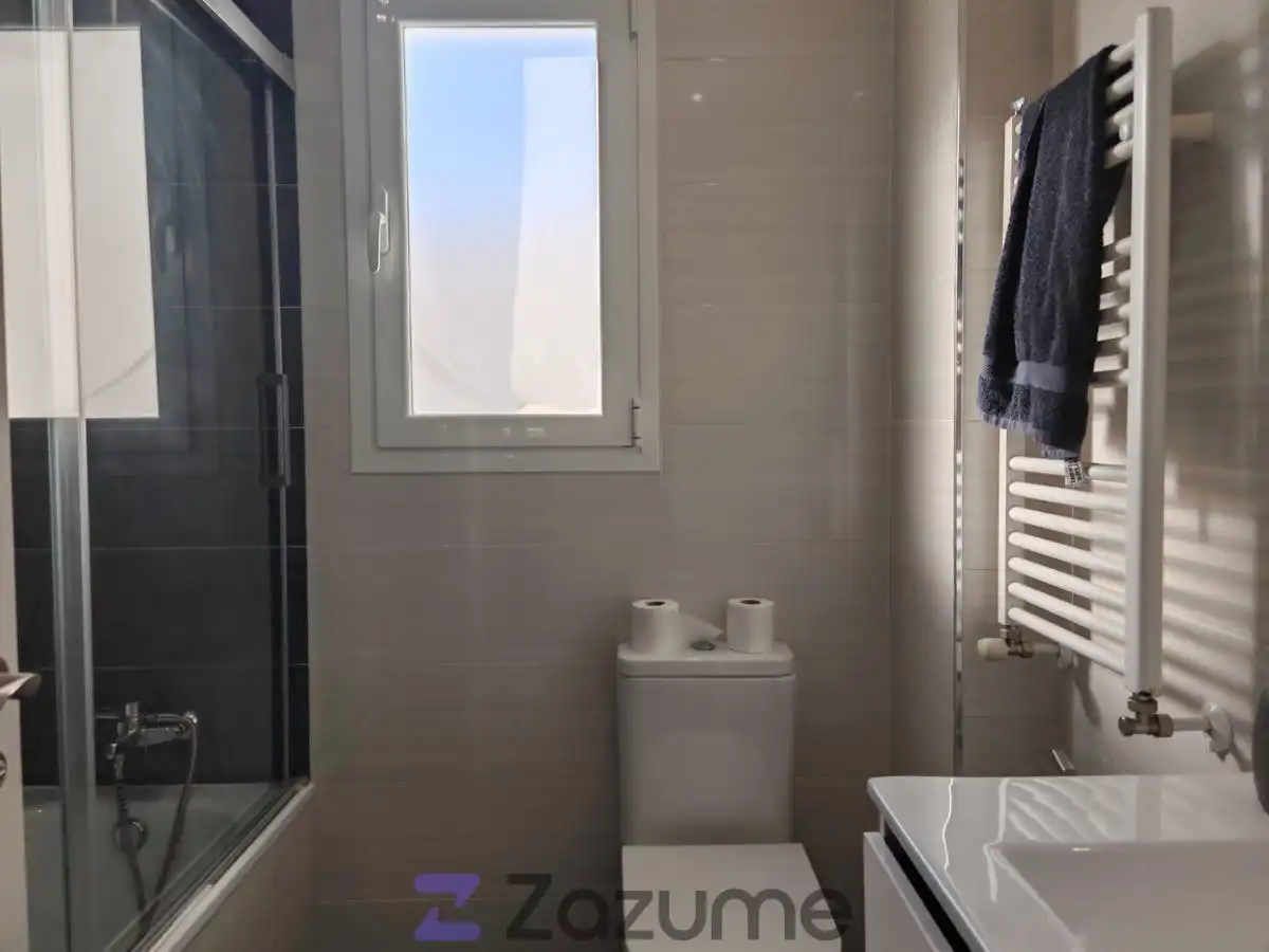 Bathroom of Flat for rent in Alcorcón  with Air Conditioner, Heating and Terrace