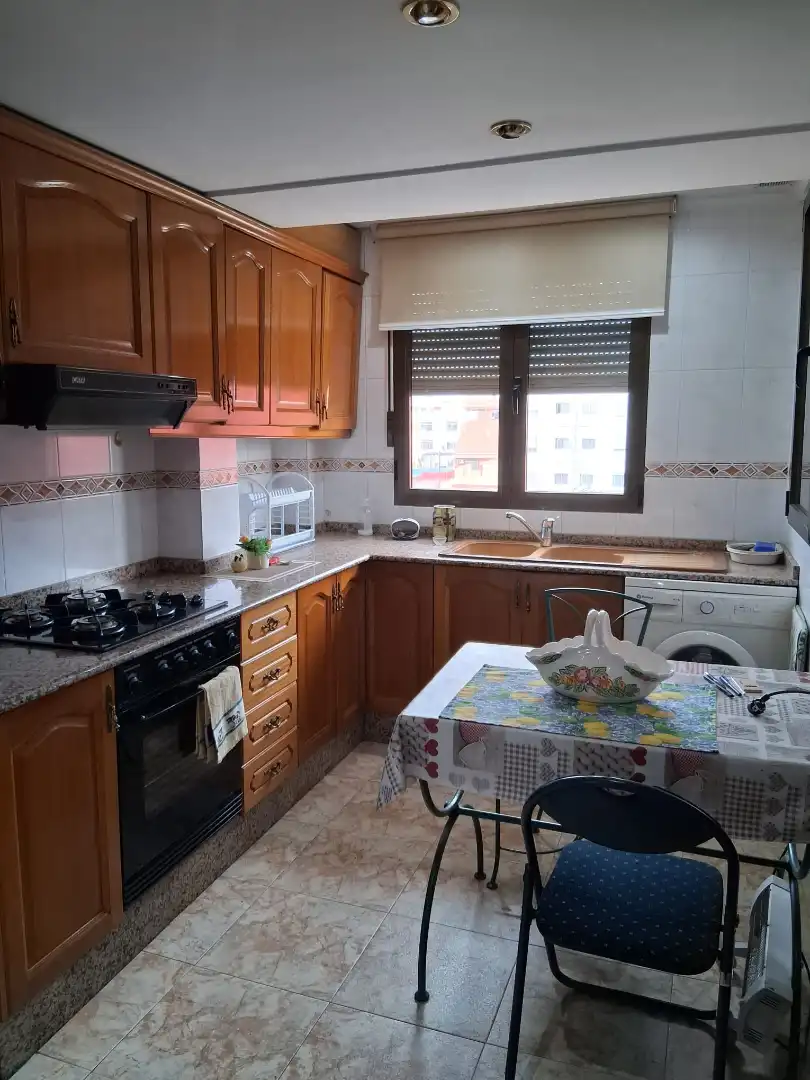 Cocina de Piso en venta en Valencia con Balcón