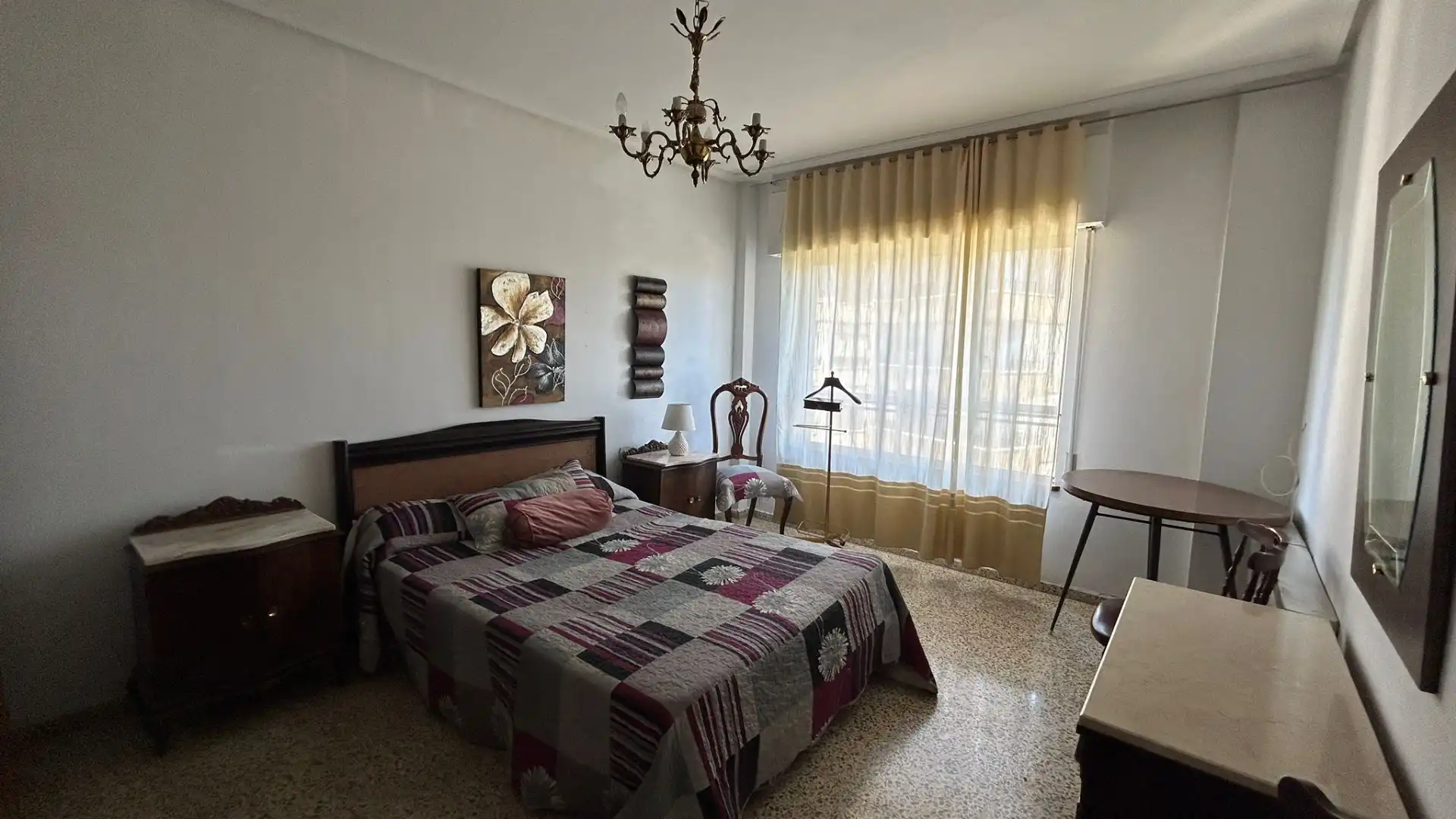 Schlafzimmer von Wohnung zur Miete in Cáceres mit Klimaanlage, Heizung und Parkett
