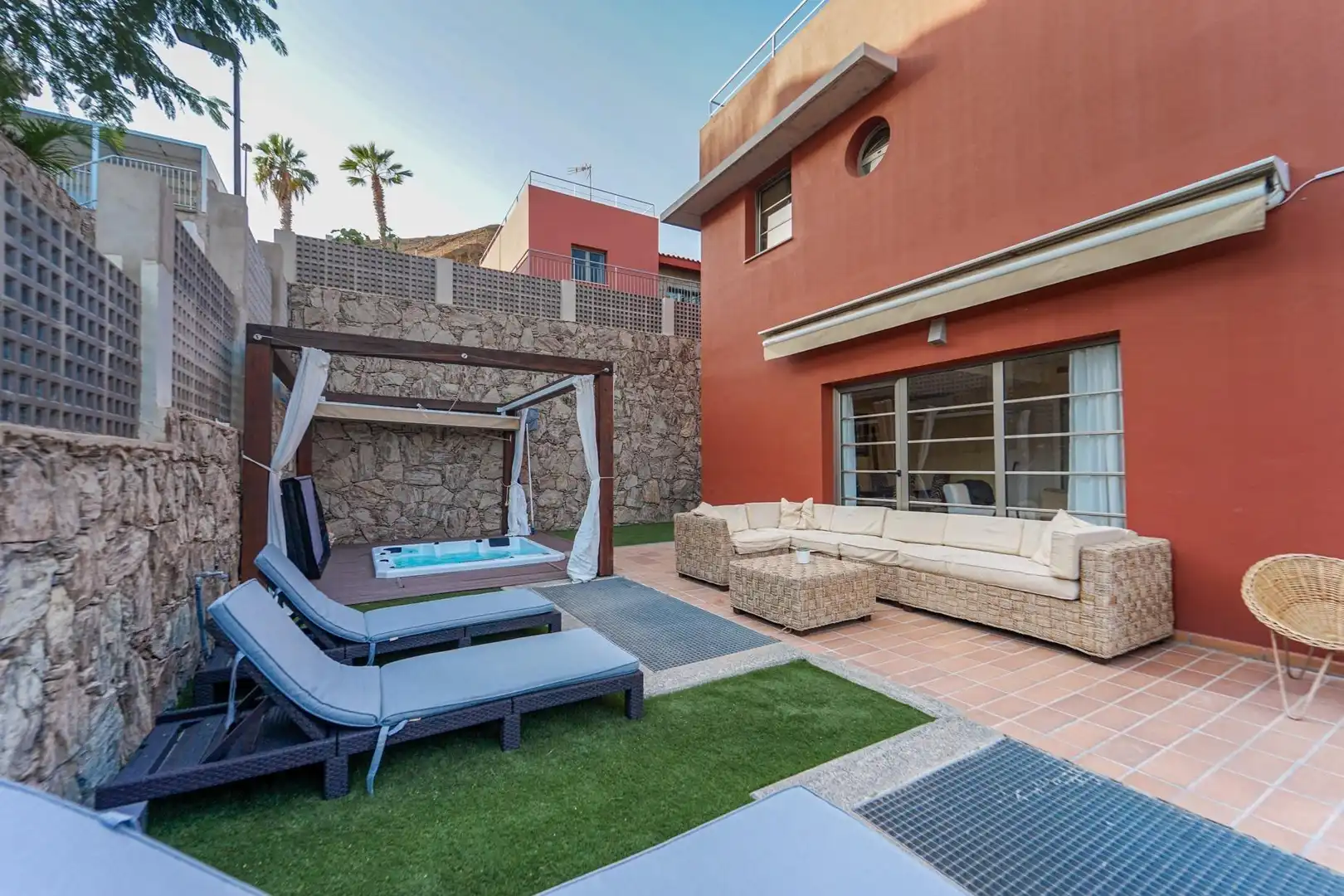 Terrassa de Casa o xalet en venda en Mogán amb Aire condicionat, Jardí privat i Terrassa