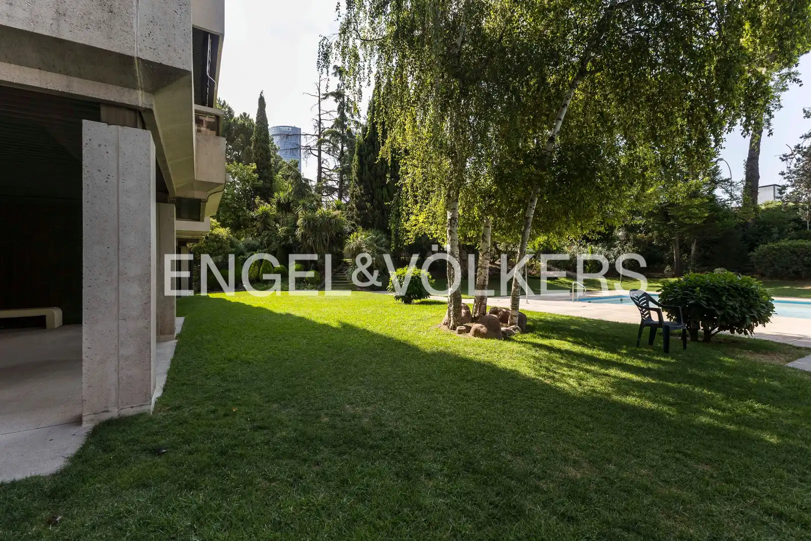 Exterior view of Flat for sale in Madrid  with Heating, Private garden and Terrace