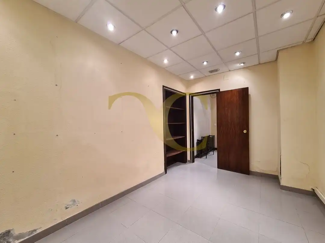 Commercial properties for rent in Gijón   with Air Conditioner