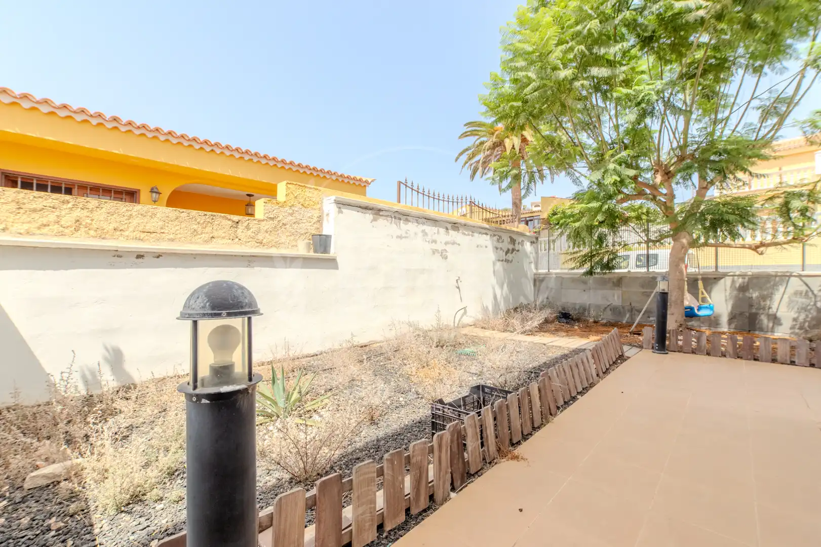 Vista exterior de Casa o chalet en venta en Arona con Aire acondicionado, Jardín privado y Parquet