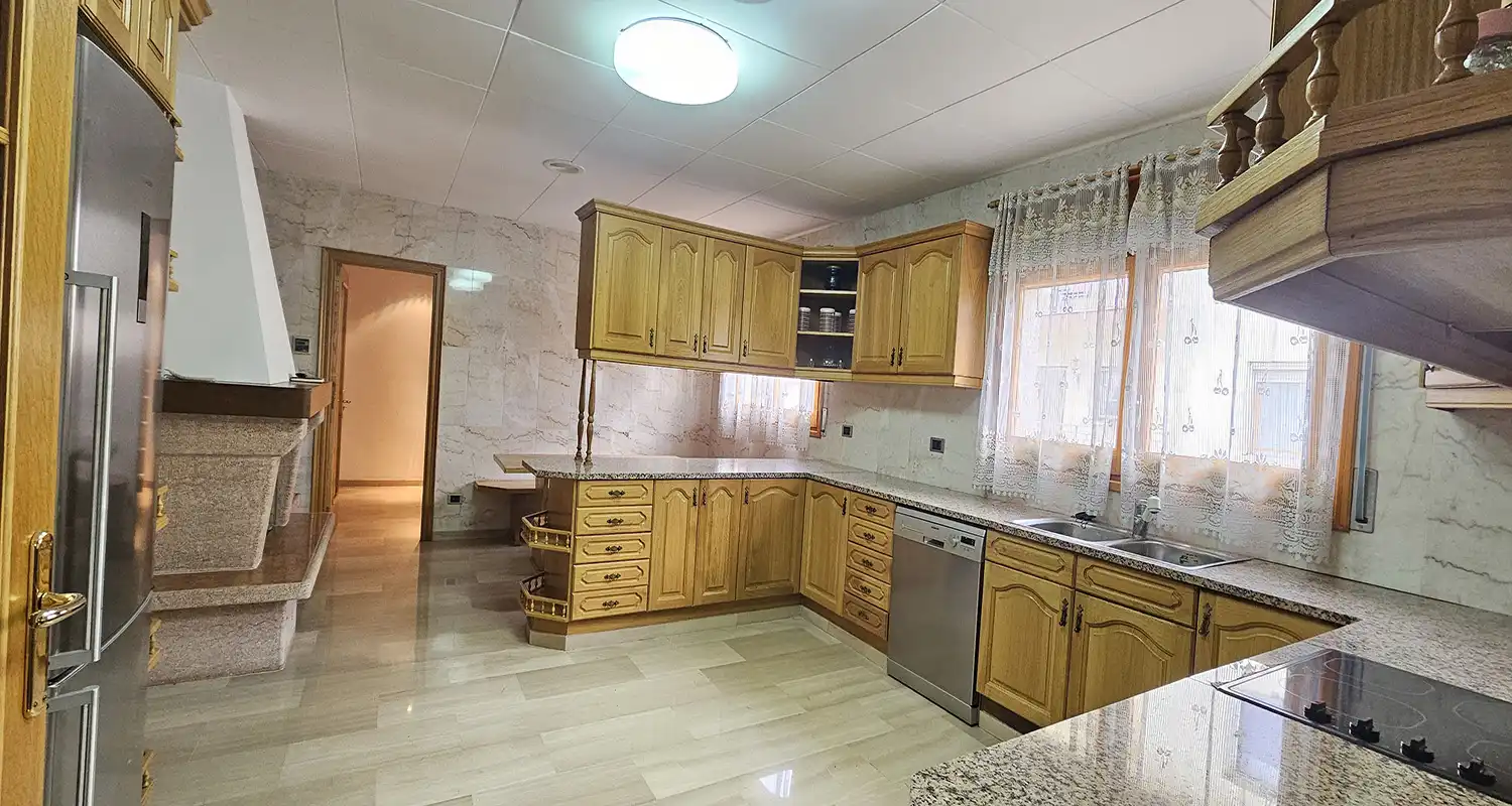 Cuina de Casa o xalet en venda en Hostalric amb Aire condicionat, Calefacció i Jardí privat