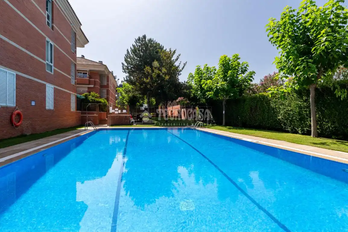Piscina de Pis en venda en Las Rozas de Madrid amb Calefacció i Terrassa