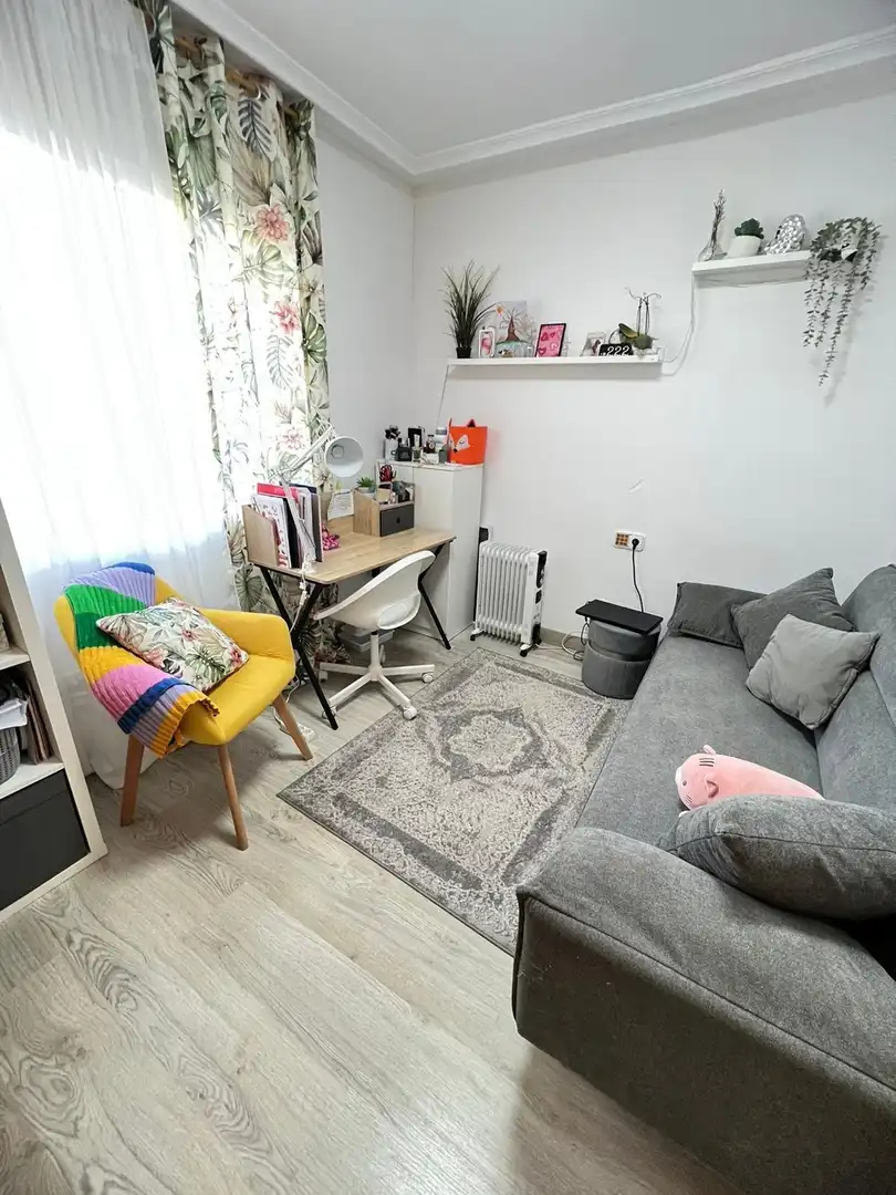 Habitación de Apartamento en venta en Torrevieja con Jardín privado, Terraza y Amueblado