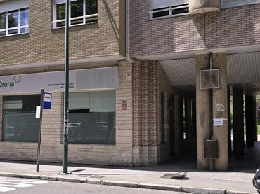 Local comercial en venda a Avenida de José Aguado 34