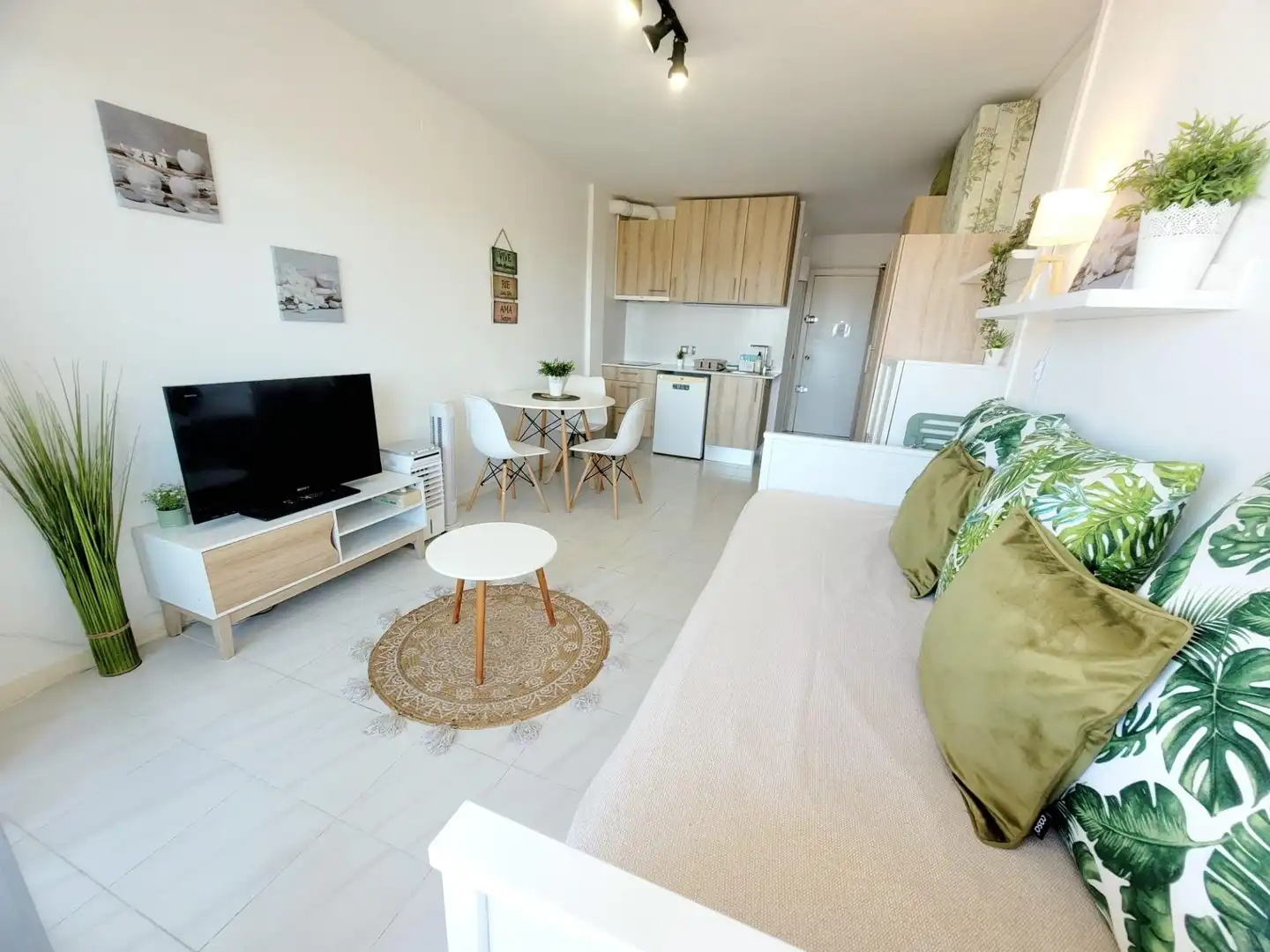 Sala d'estar de Apartament en venda en Empuriabrava amb Terrassa i Balcó