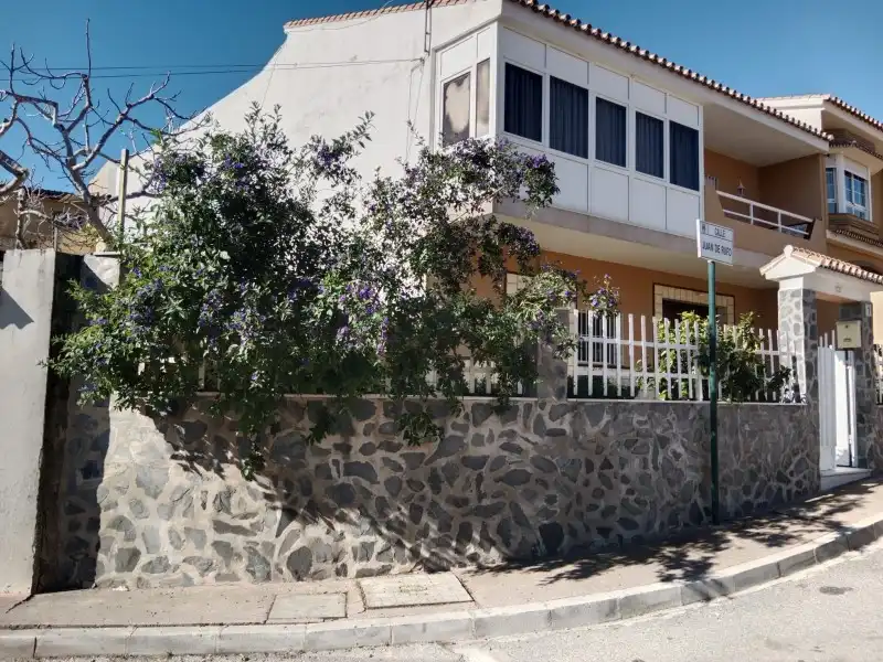 Exterior view of Houses for sale in Málaga Capital  with Air Conditioner, Terrace and Furnished