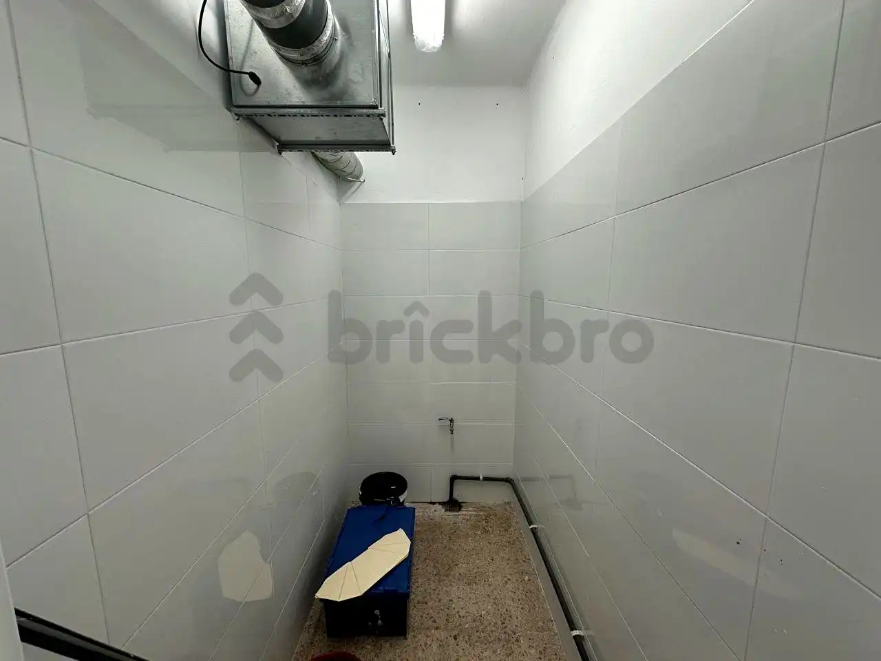 Commercial properties for sale in Barcelona  with Air Conditioner