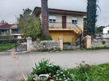 Casa con balcone in vendita a Hazas de Cesto - Bº Toca 25