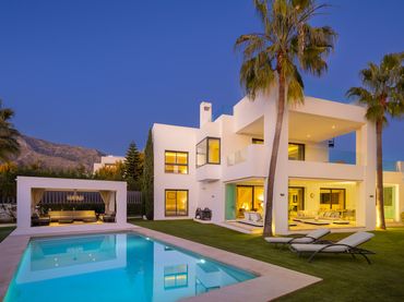 Casa con piscina en venta en Marbella Centro