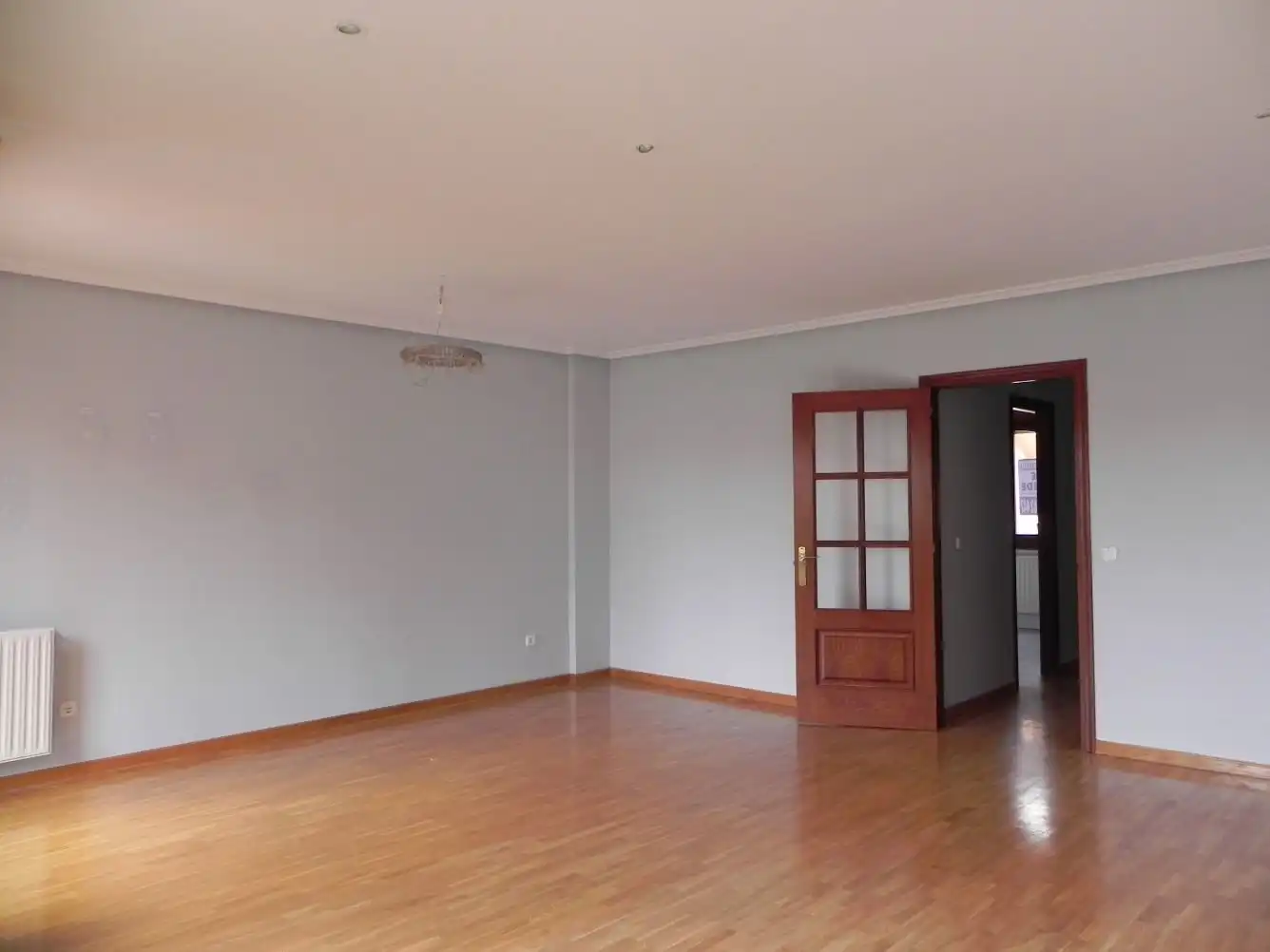 Sala de estar de Casa adosada de alquiler en Siero con Calefacción, Jardín privado y Parquet