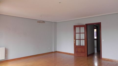 Foto 5 de Casa adosada de alquiler en Parroquias Norte, Siero